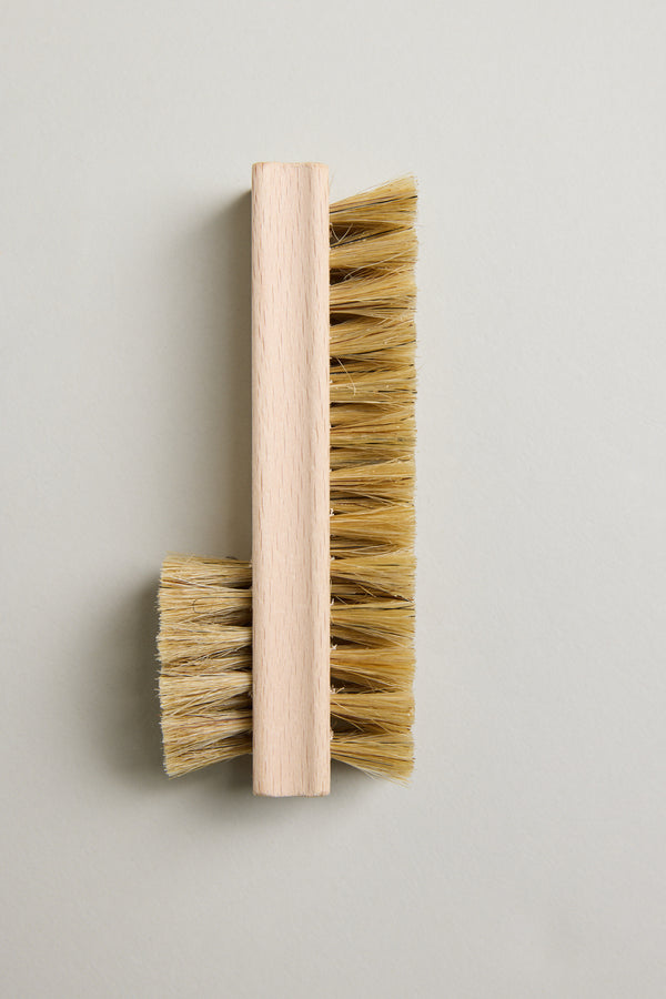 Tarrago Tedd’s Combi Shoe Brush in natural, alternate view