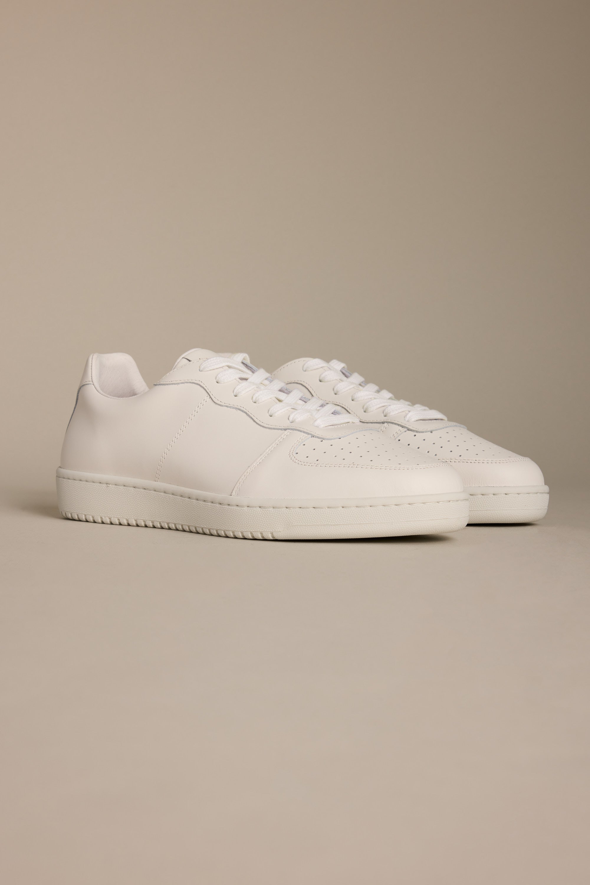 Barkers Jean Court Sneaker in white