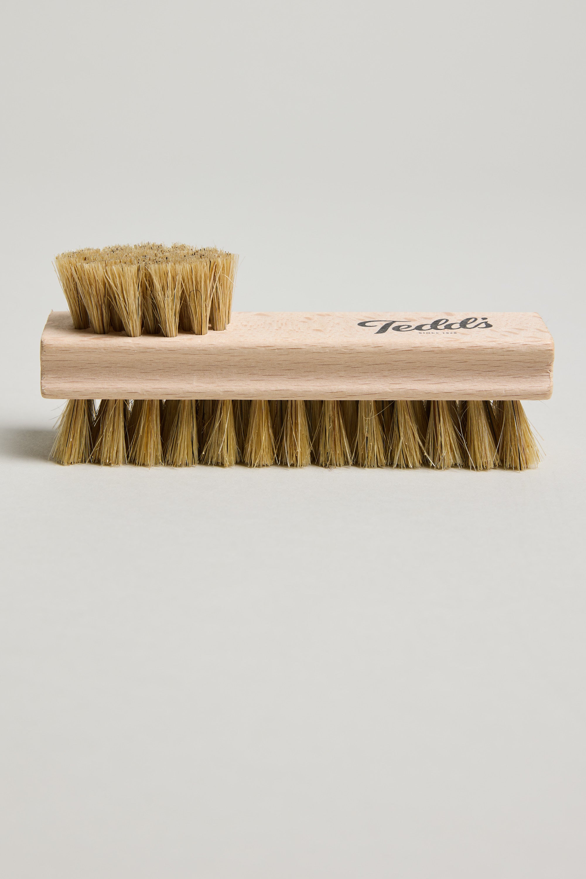 Tarrago Tedd’s Combi Shoe Brush in natural, additional view