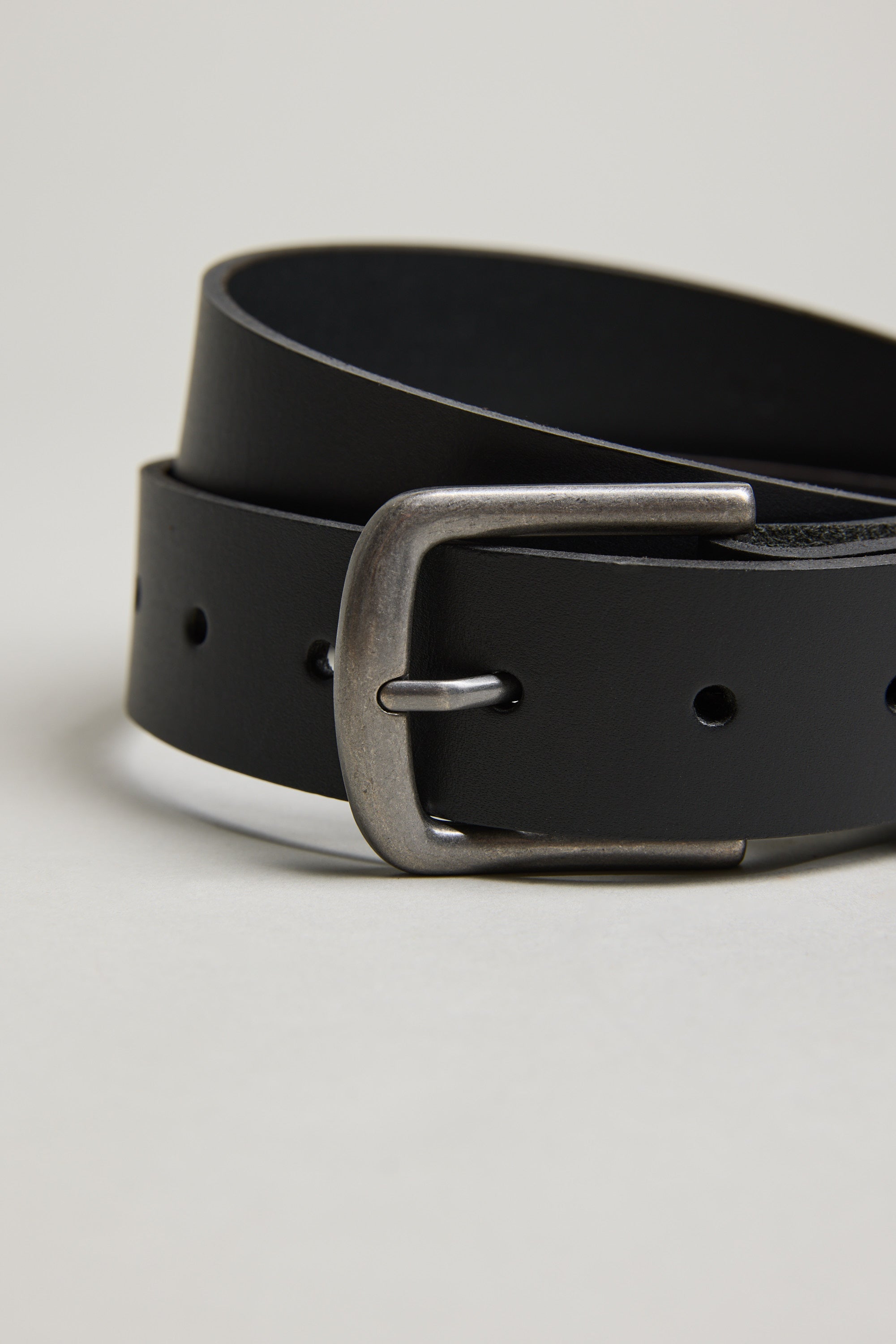 Barkers Acre Leather Belt in black, additional view