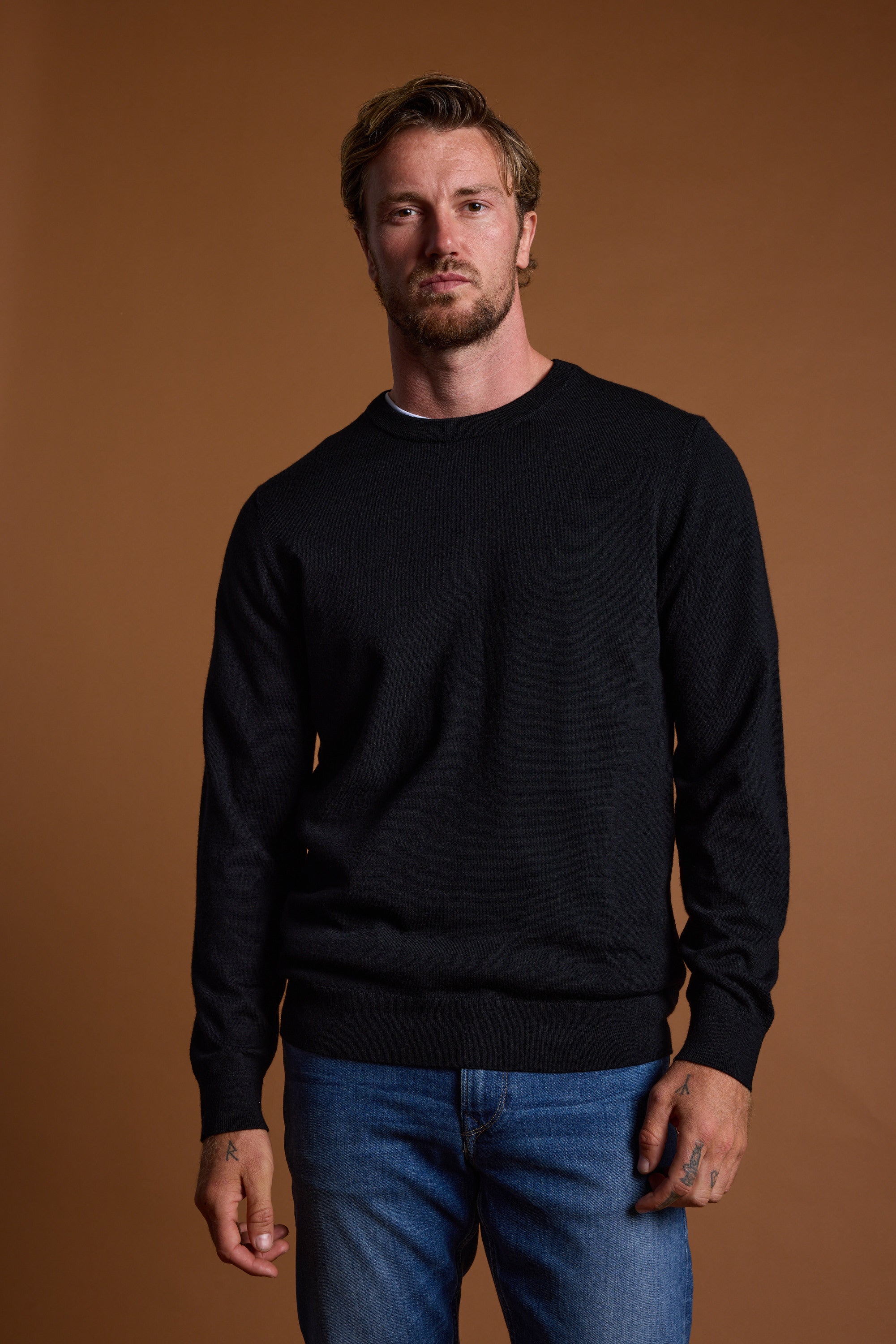 Shop Skyland ZQrx Merino Crew (BLACK) | Barkers