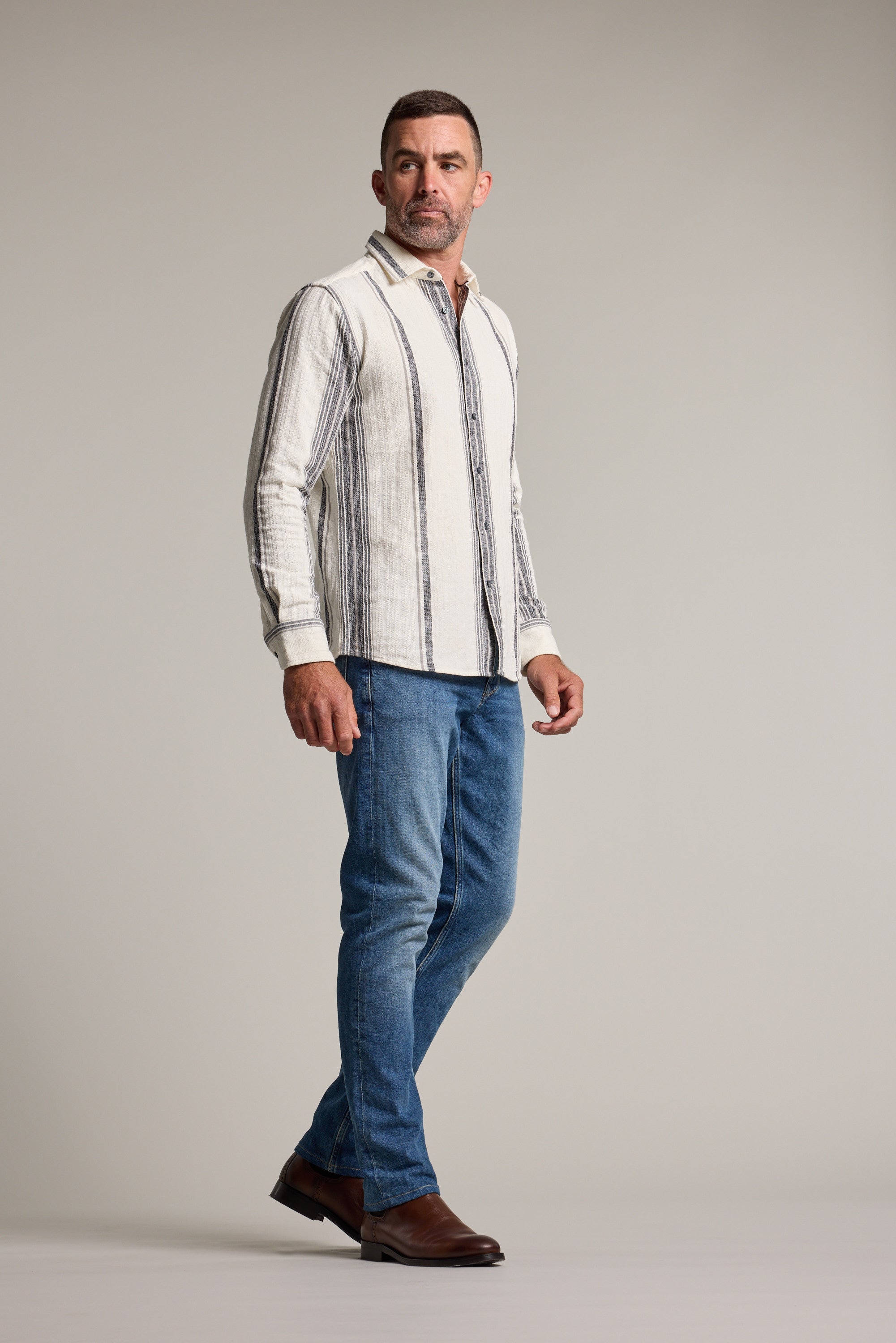 Barkers Haig Stripe Shirt in black/white, tailored fit, alternate view