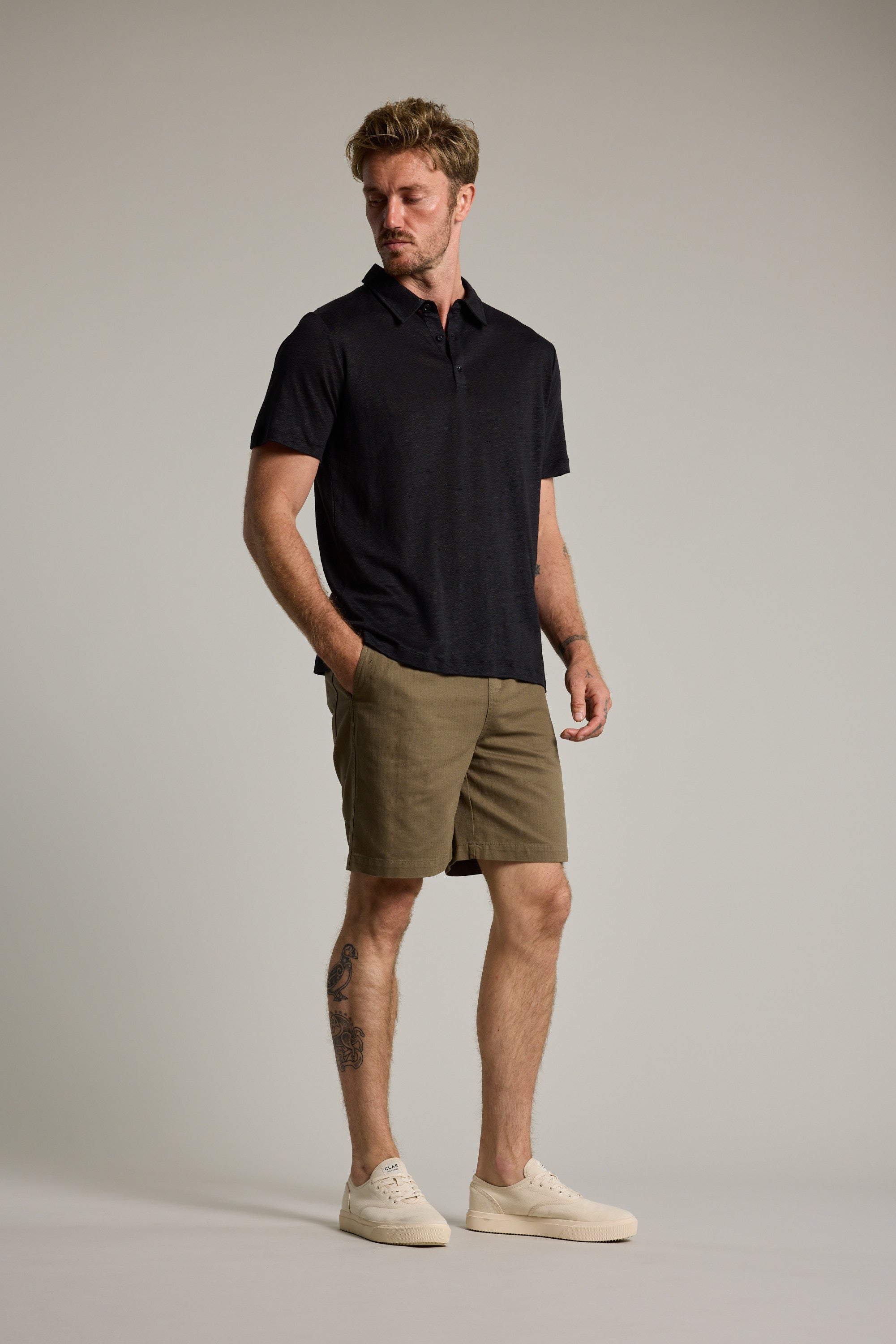Barkers Hampton Weekend Short in khaki, alternate view