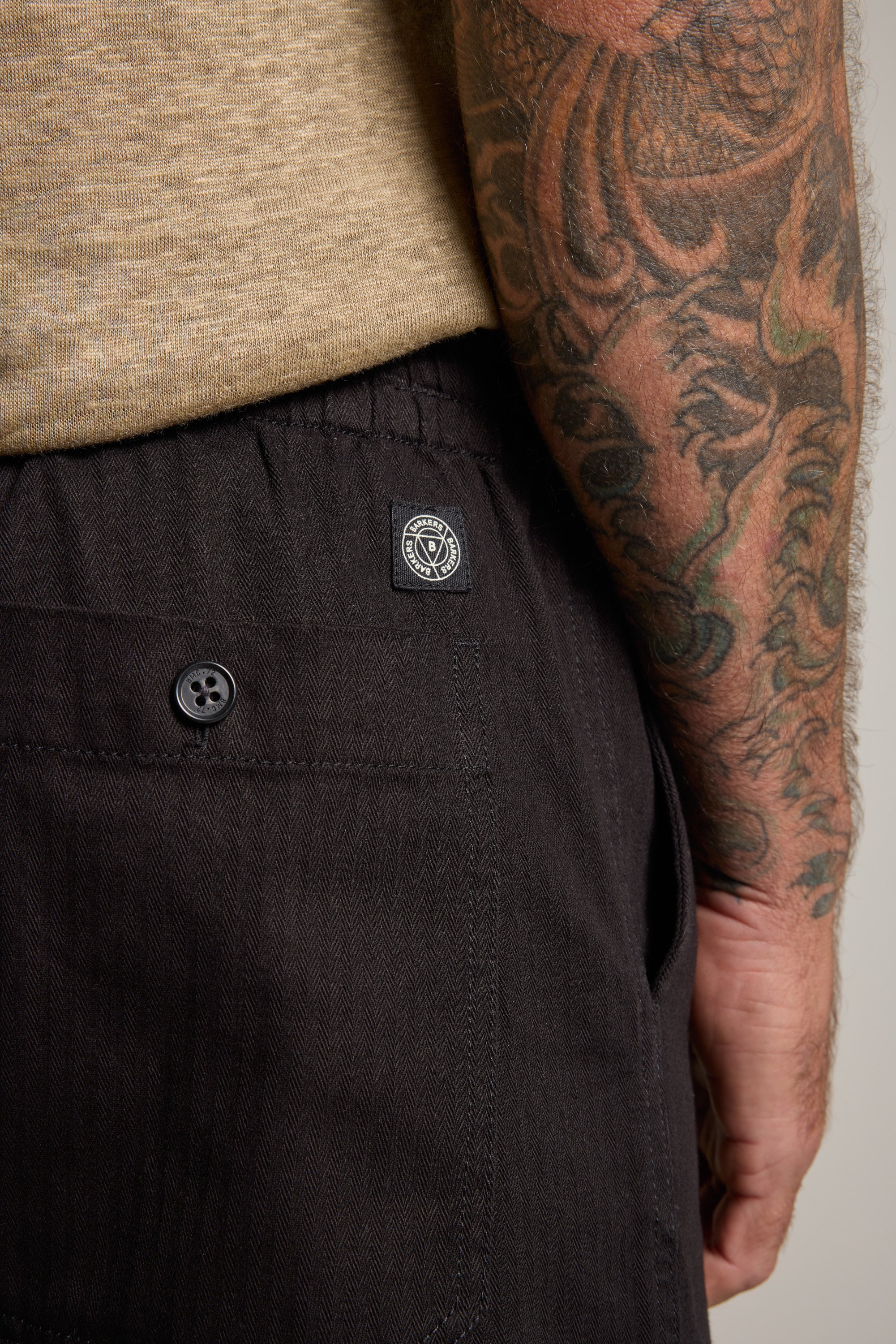Barkers Hampton Weekend Short in black, additional view