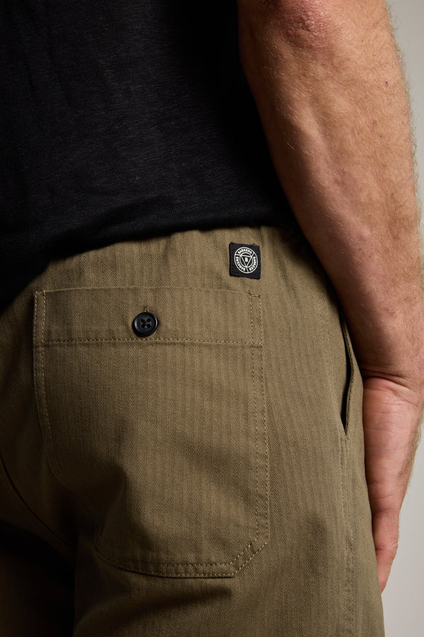 Barkers Hampton Weekend Short in khaki, additional view