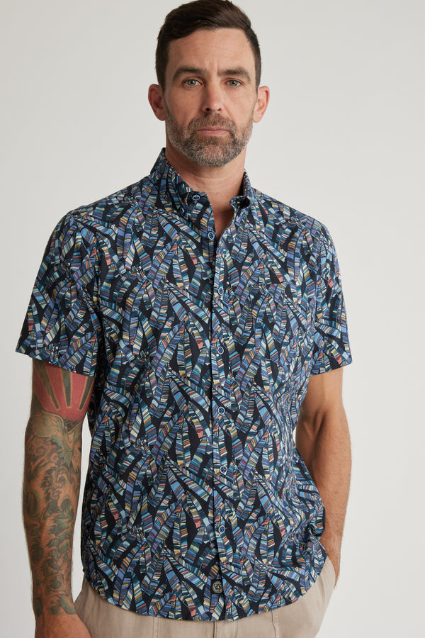Barkers Longleaf Print Shirt in light blue, tailored fit