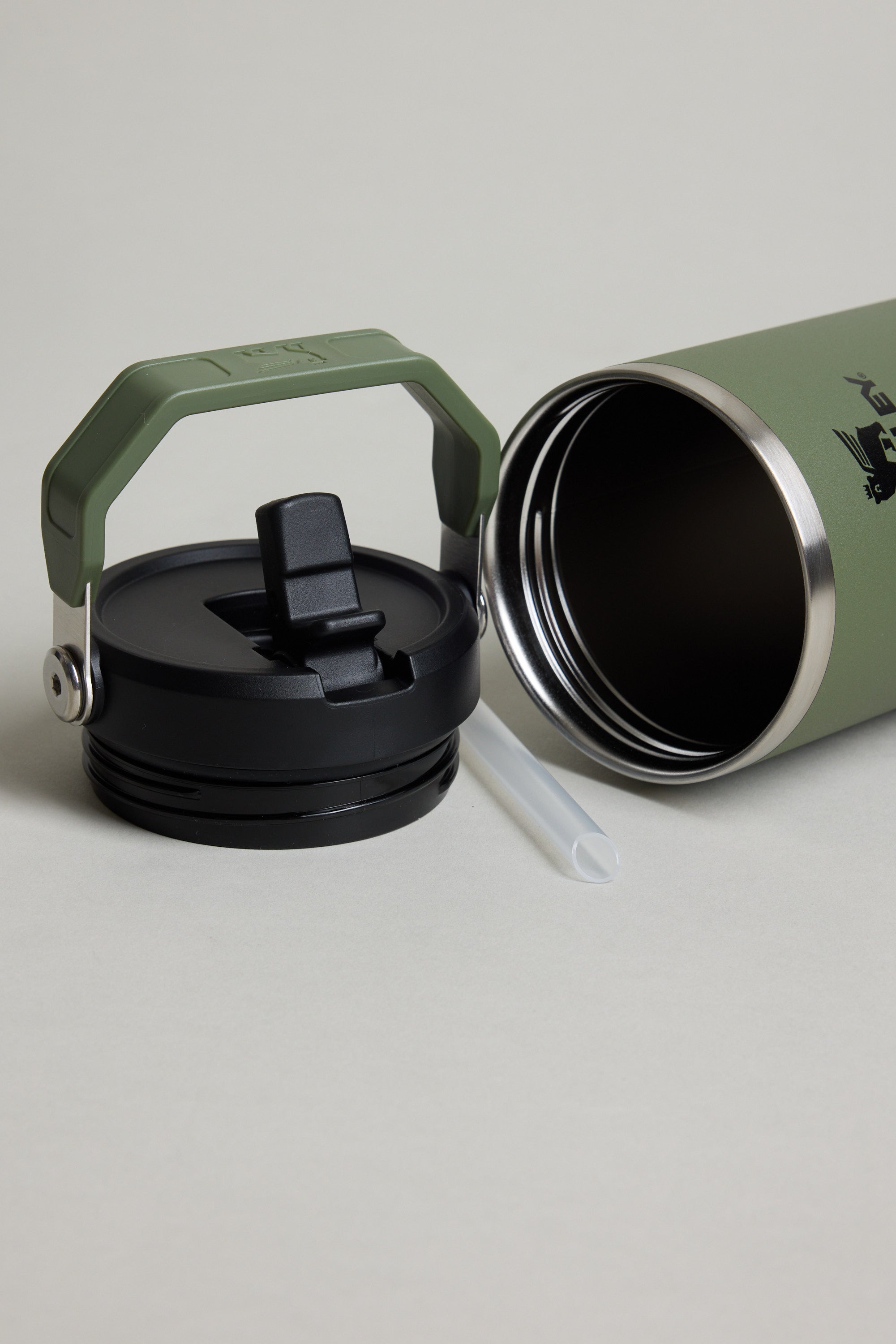 Stanley The IceFlow Flip Straw Tumbler 30 OZ in green, additional view