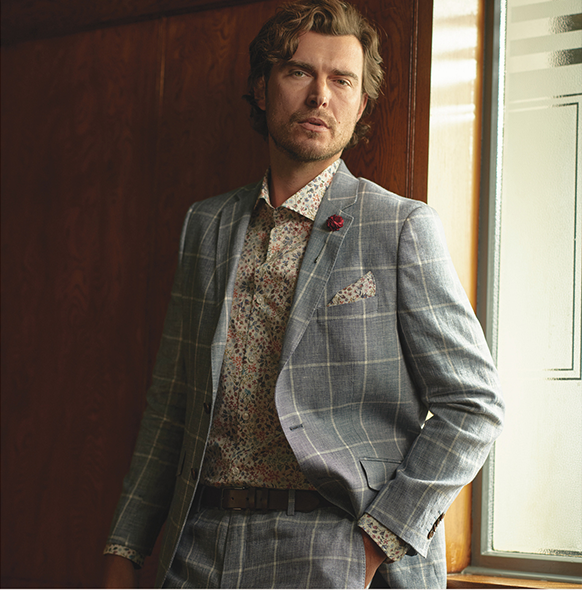 Explore the range of men's occasion and wedding shirts at Barkers. 